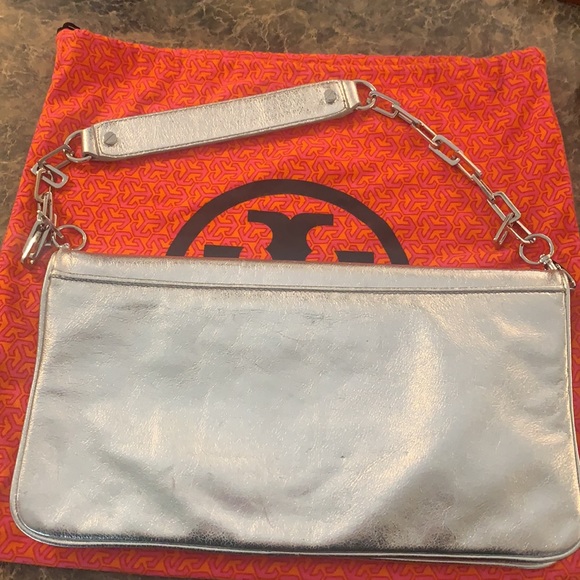 Tory Burch silver purse with chain dustbag - Picture 6 of 7